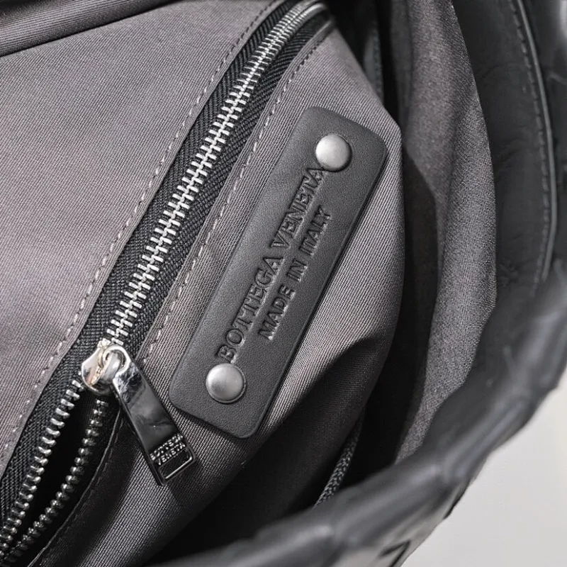 All categories 💚 Top version men’s bags 💚 BV 2024 new BV crossbody bag